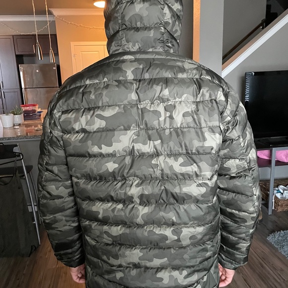 Eddie Bauer 650 down jacket - Picture 2 of 2